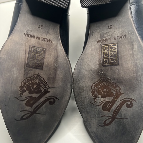 Free People - Charmed Double-V Ankle Bootie Women Size EU 37/US 7 - Picture 6 of 10